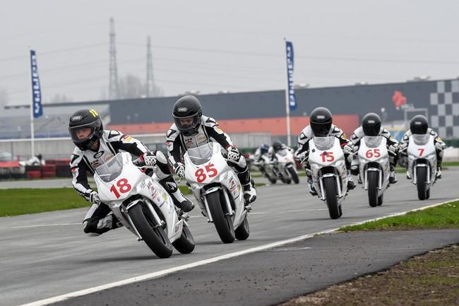 Spectaculaire Junior Moto Races in Assen