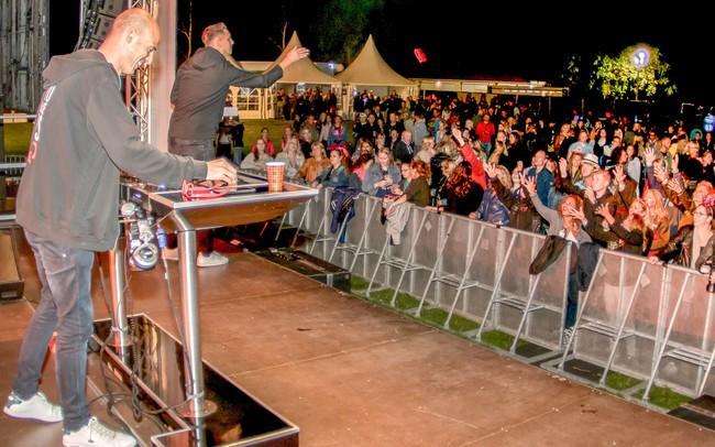 Kastanje Festival trekt ruim duizend bezoekers op eerste avond (Video)