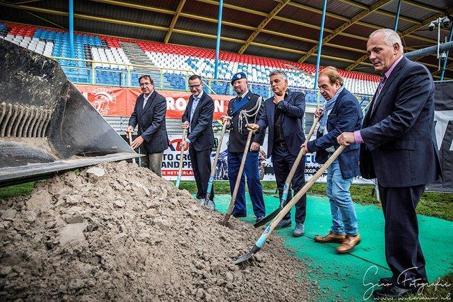 Eerste zand voor MXGP op TT-baan gestort