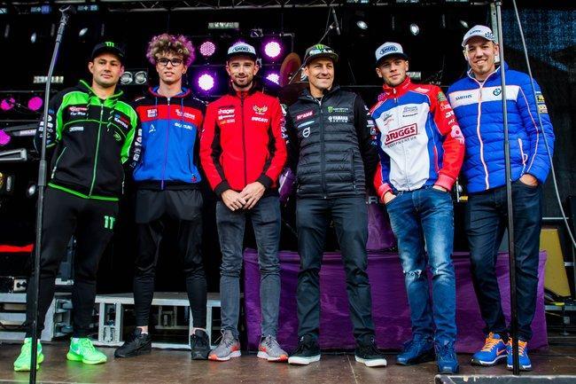 Feestelijke Kick Off British Superbike bij Hotel de Jonge in Assen (Video)