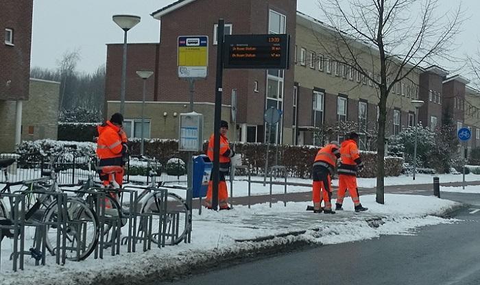 Bushaltes weer schoon voor passagiers