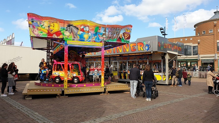 Voorjaarskermis tijdens koopweekend Assen