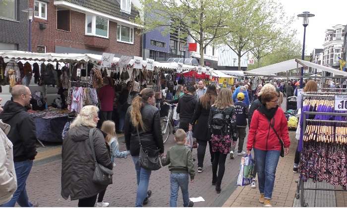 Grote drukte op Asser Voorjaarsmarkt (video)