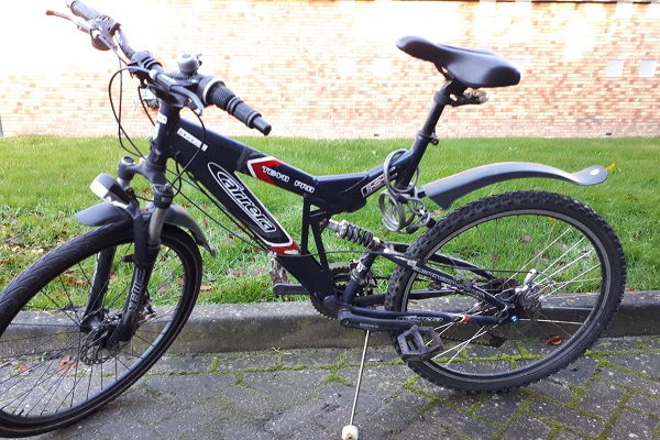 Politie zoekt eigenaar van waarschijnlijk gestolen fiets