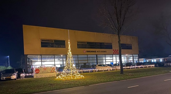 Kerstversiering gestolen bij bedrijf in Assen