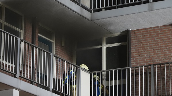 Veel rook bij brand in appartementencomplex Assen (video)