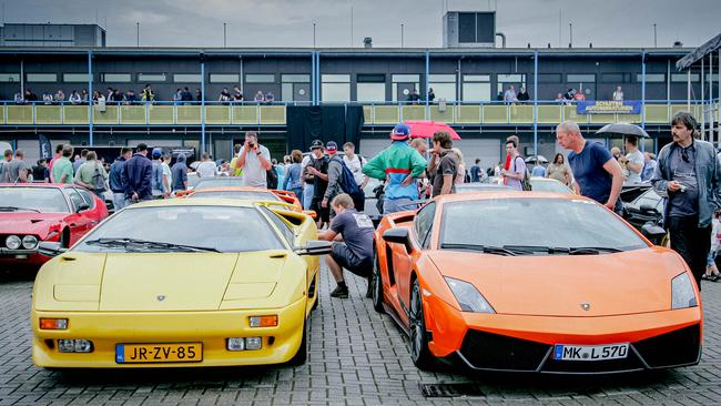 Organisator autoshows op TT Circuit spant kort geding aan tegen Nederlandse Staat