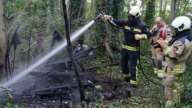 Boomhut van kinderen afgebrand in Assen