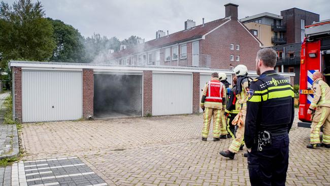 Brand in garagebox in Assen vermoedelijk aangestoken (Video)