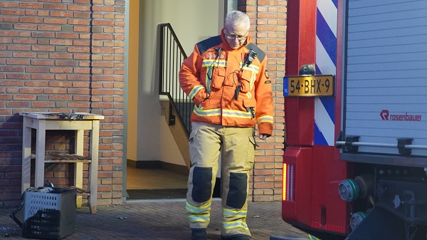 Magnetron vliegt in brand in woning Kloosterveen