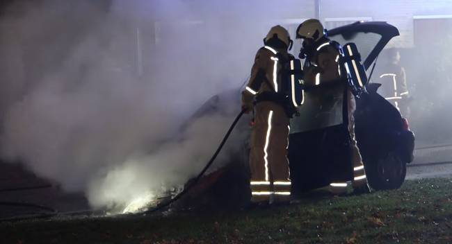 Wederom auto uitgebrand in Assen (Video)