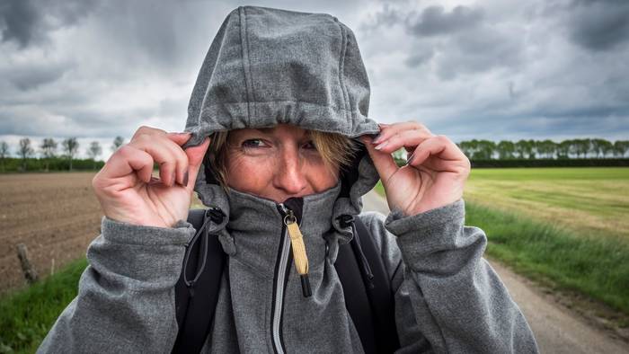 KNMI: Donderdagmiddag code geel wegens zware windstoten