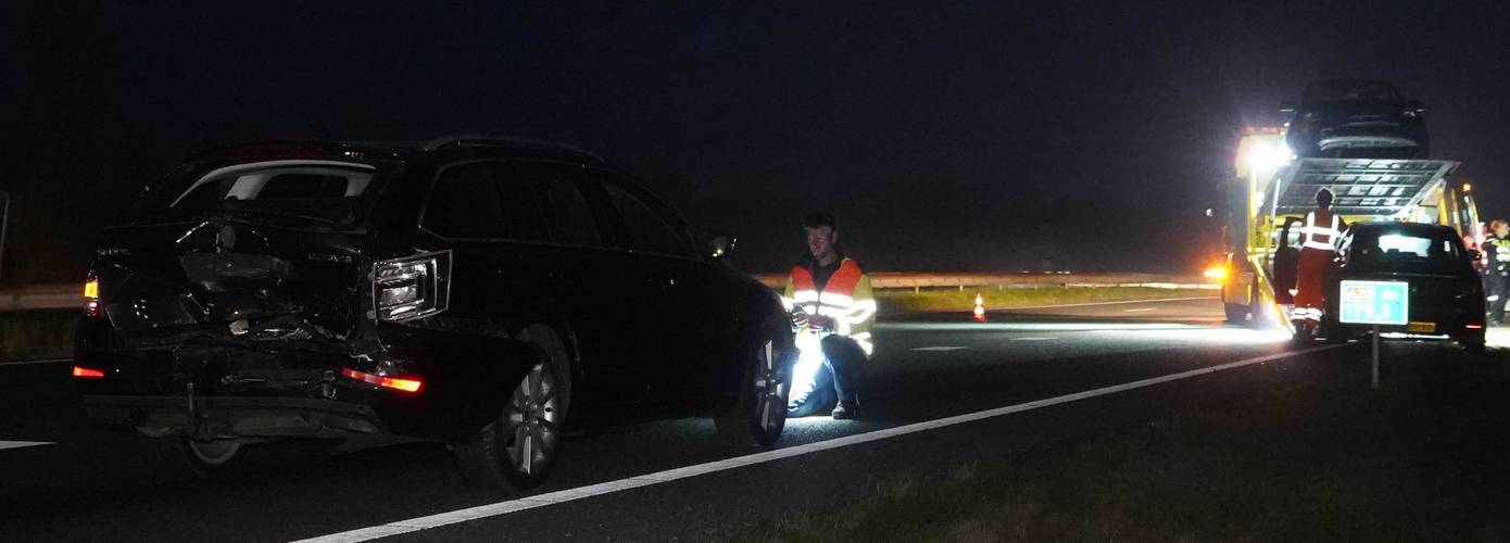 Drie auto's botsen op A28 bij Assen-Noord