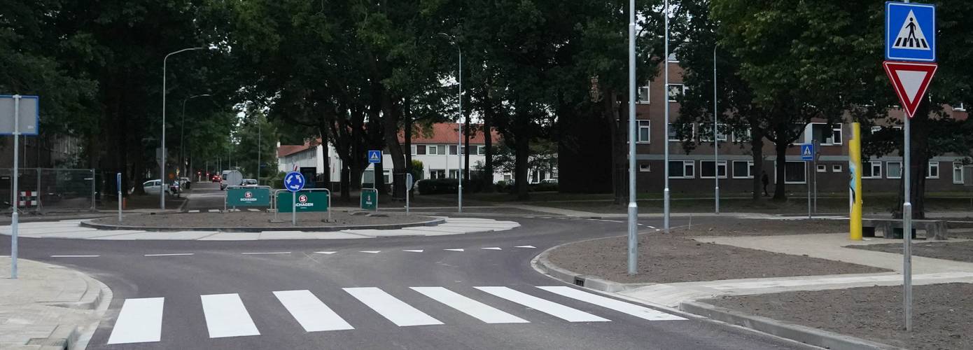 Kruising Nobellaan met Groen van Prinstererlaan weer open met nieuwe rotonde