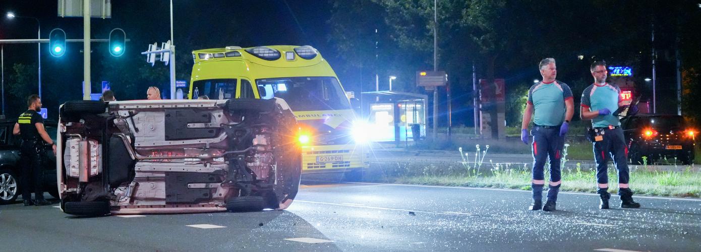 Bestuurder aangehouden na eenzijdig ongeval in Assen (video)