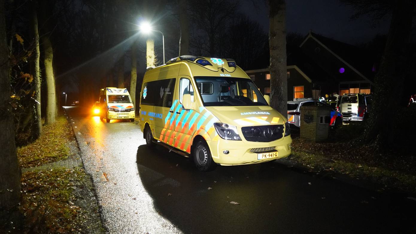 Drie gewonden bij woningoverval in Assen (Video)