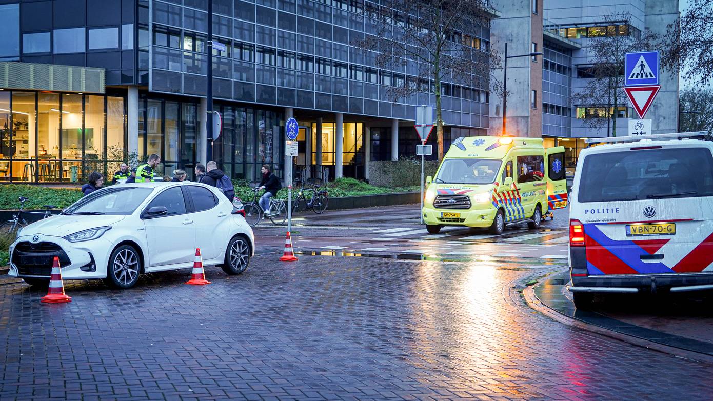 Fietser gewond bij aanrijding met auto in Assen