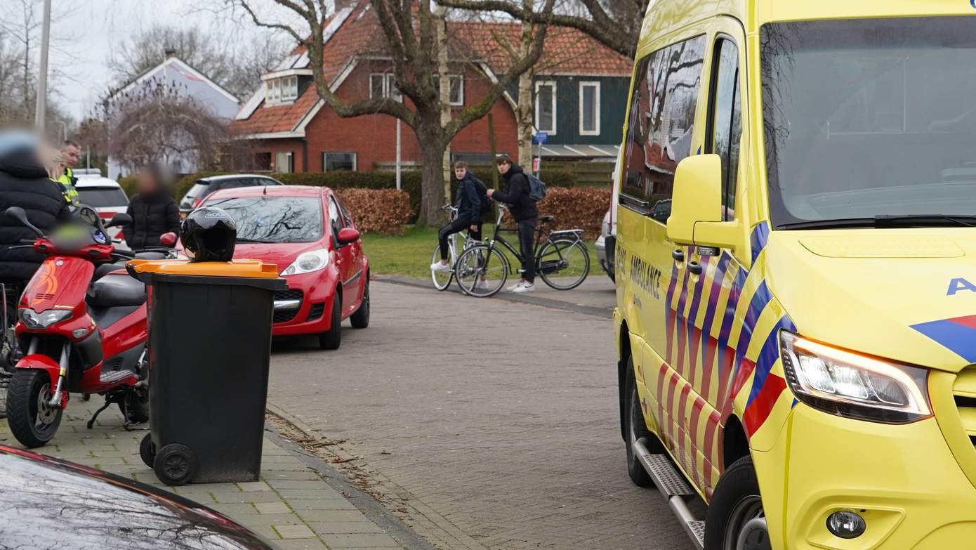 Scooterrijder onderuit bij ongeval in Assen