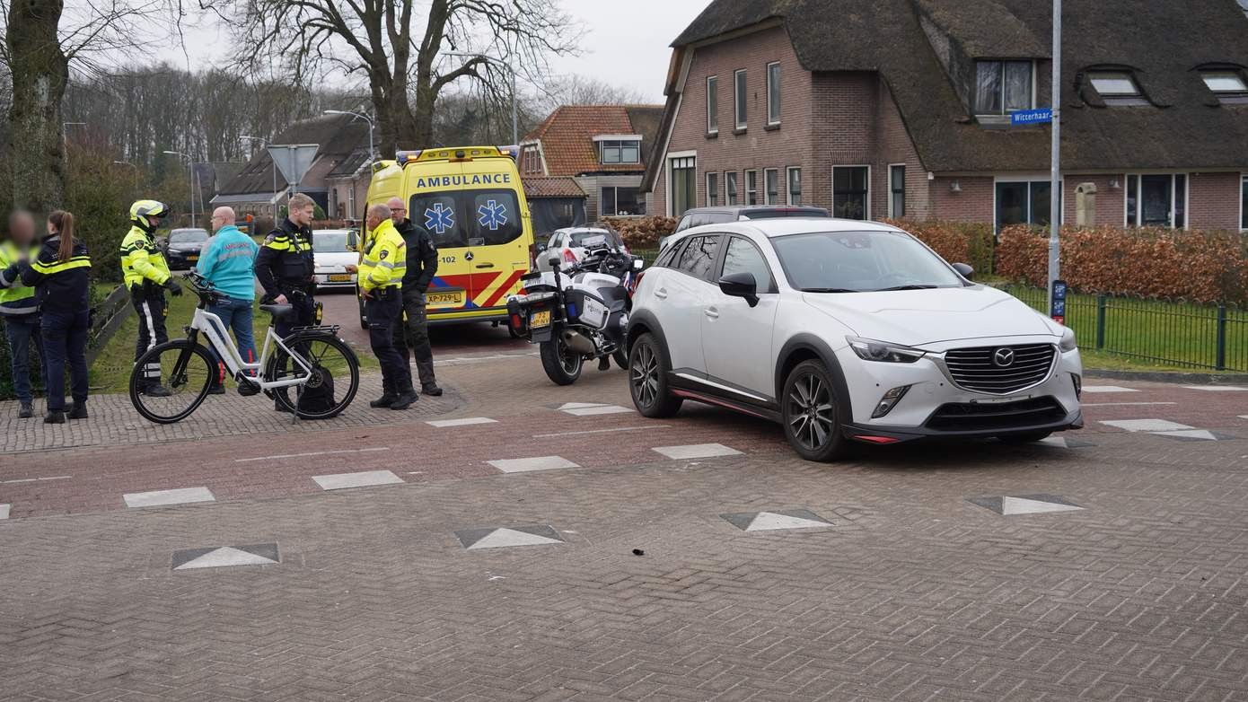 Fietser gewond na botsing met auto in Witten