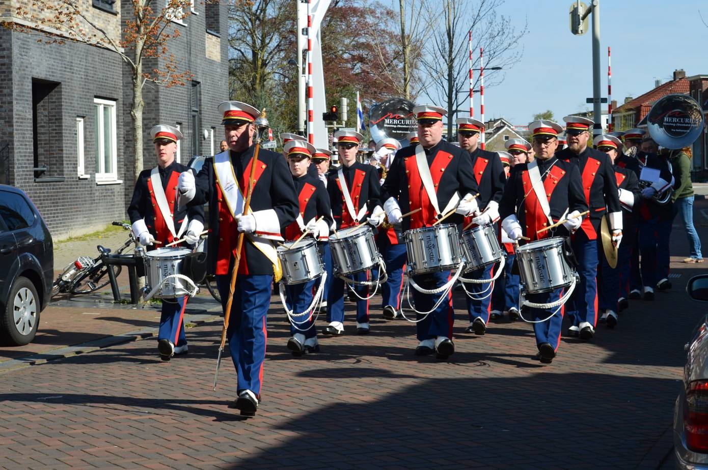 Marching-/Showband Mercurius Assen gaat de wijk in