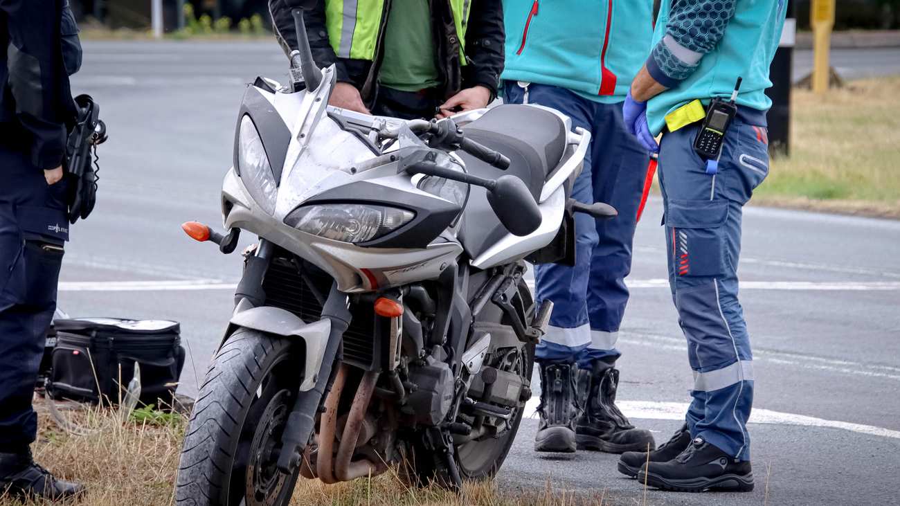 Motor zwaar beschadigd bij valpartij in Assen