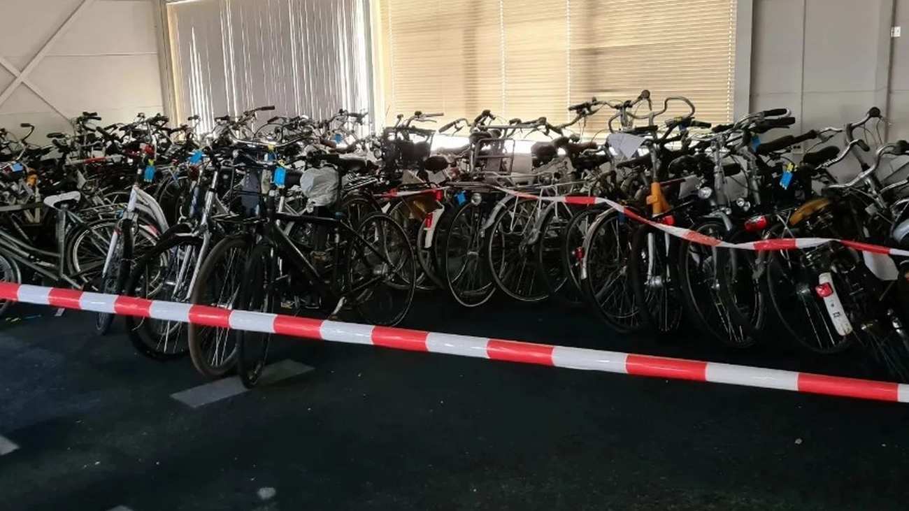 Opnieuw tientallen fietsen bij station in Assen verwijderd