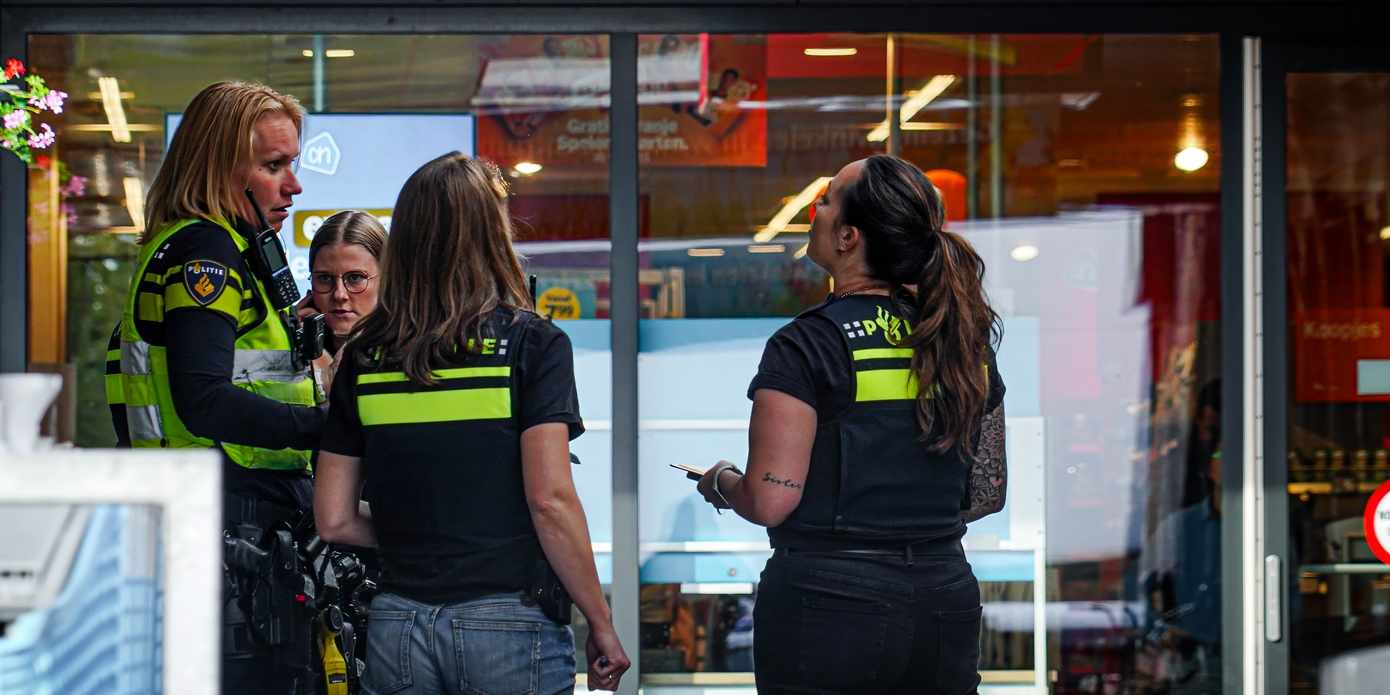 Vrouw pleegt overval op Wibra in winkelcentrum Vredeveld (Video)