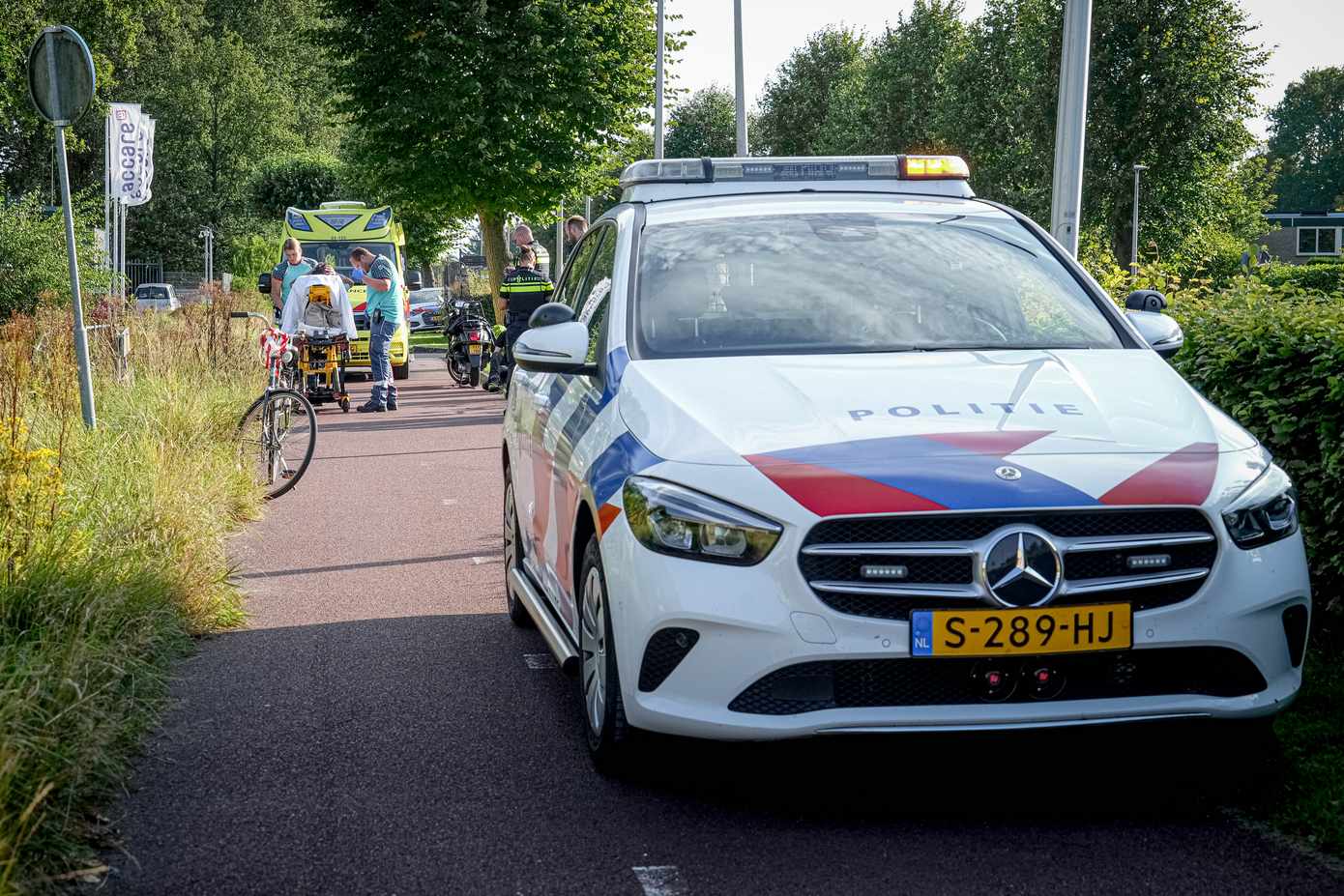 Twee gewonden bij botsing tussen scooter en fietser