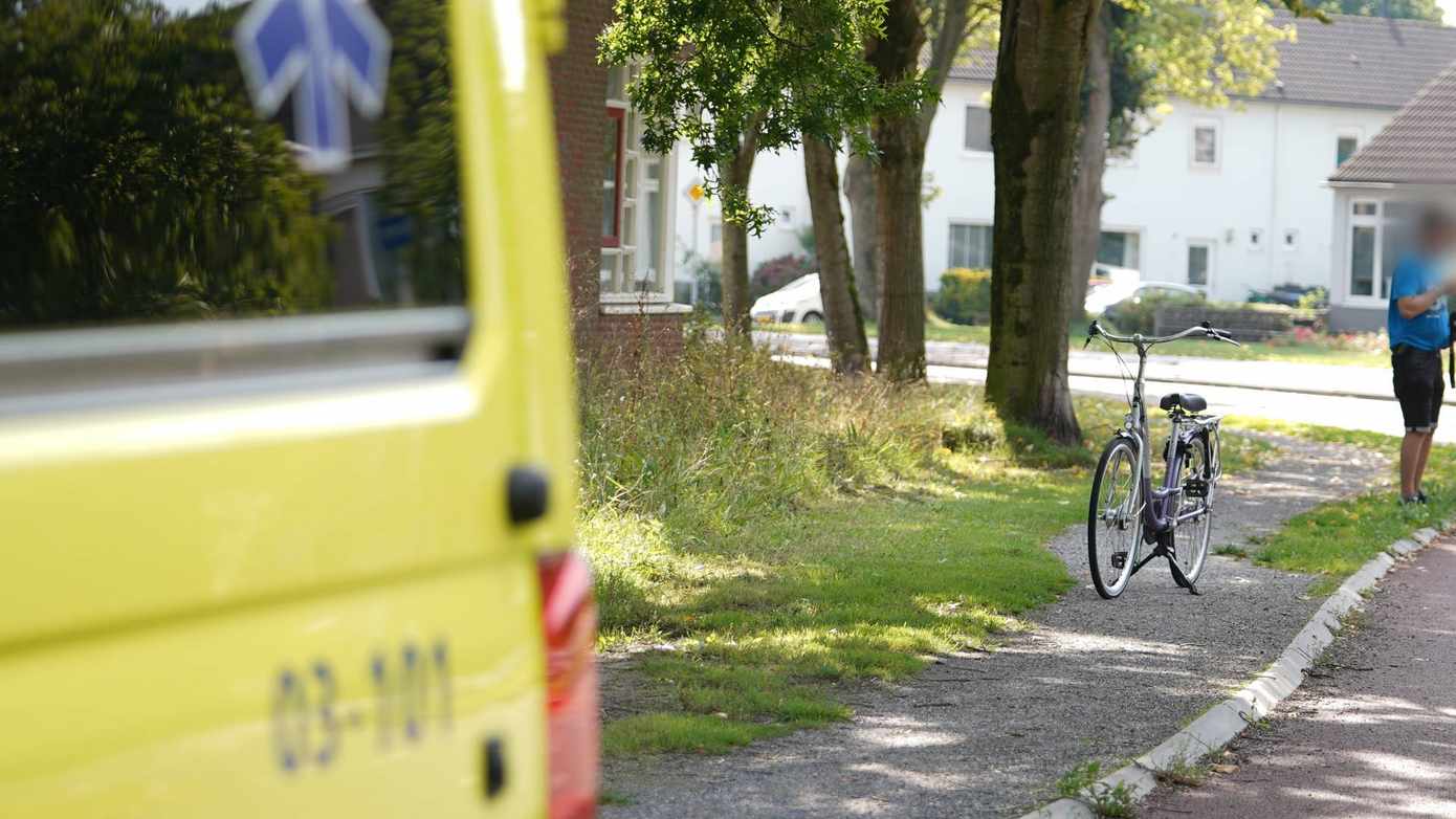 Fietser gewond door botsing met auto in Assen