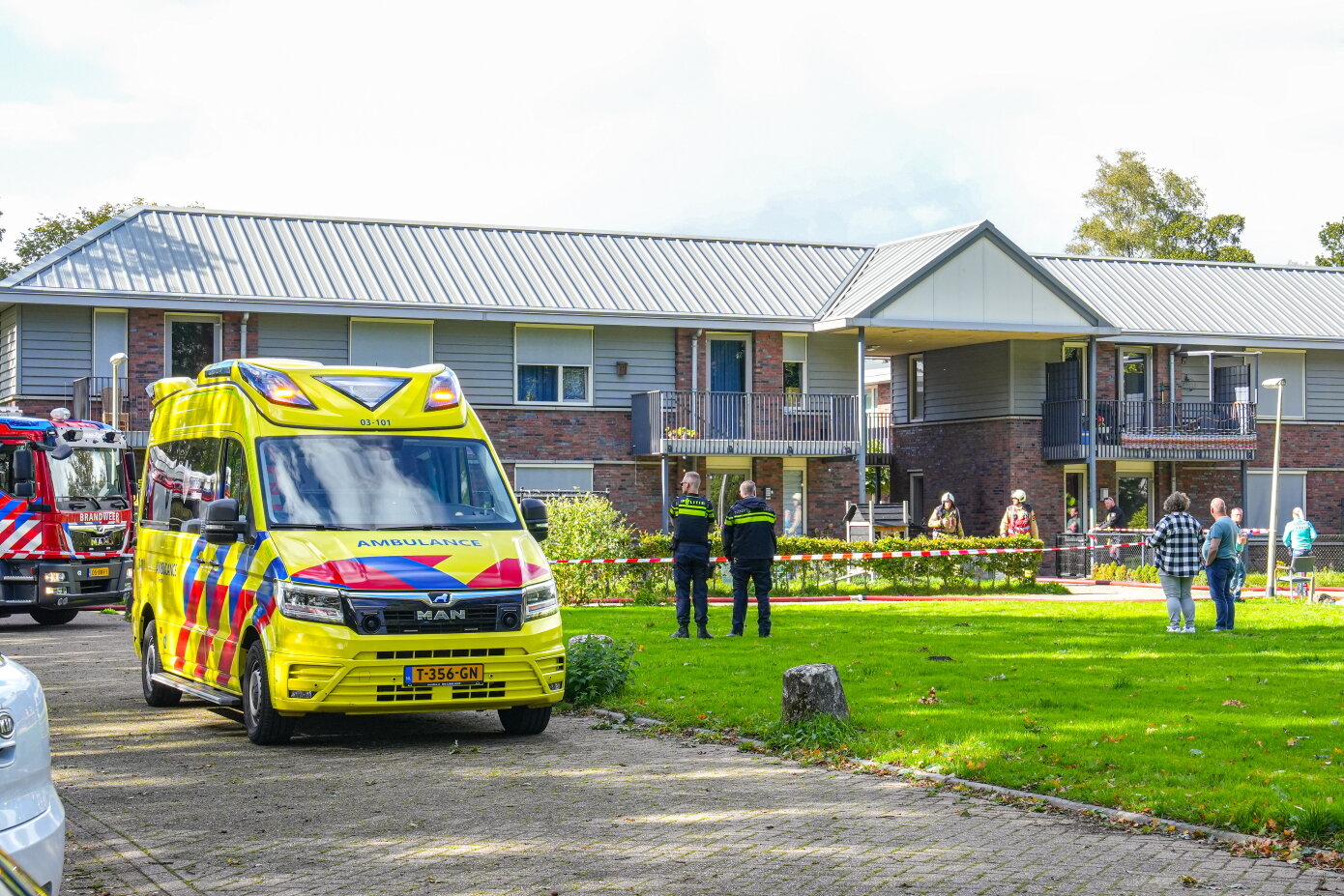 Appartementencomplex ontruimd door brand in kamer