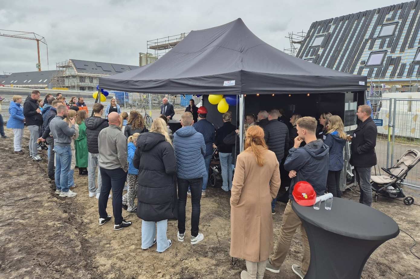 Feestelijke start van de bouw van 29 woningen in Kloosterakker