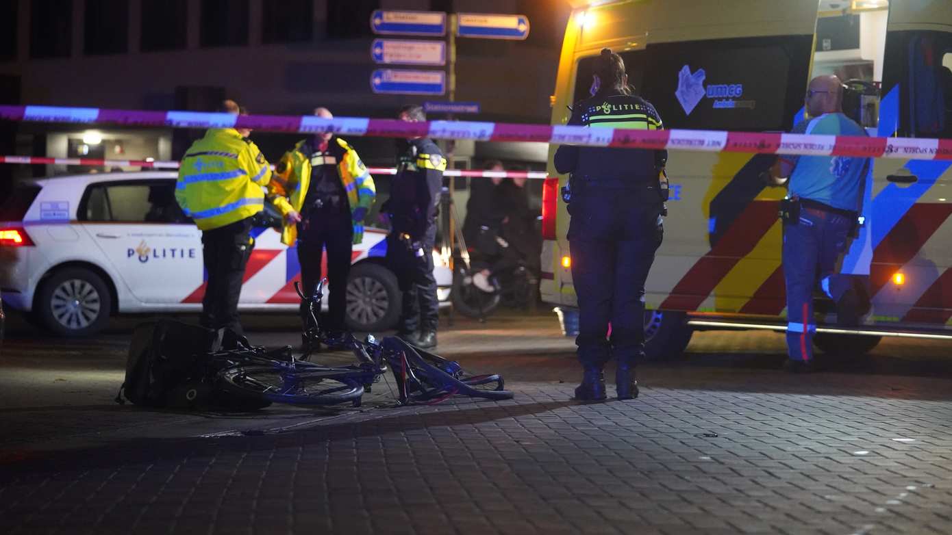 Fietser gewond bij zware aanrijding met auto in Assen