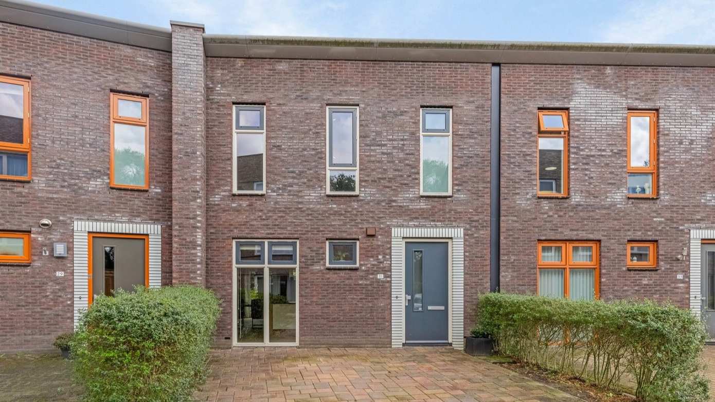 Te koop in Assen: eengezinswoning met drie slaapkamers en eigen oprit