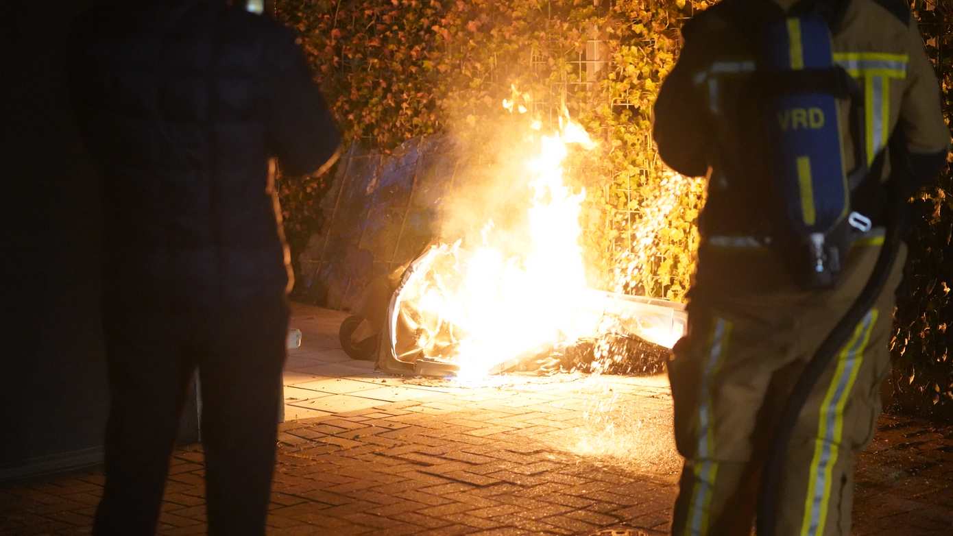 Opnieuw container in de brand bij garageboxen Vaart Noordzijde