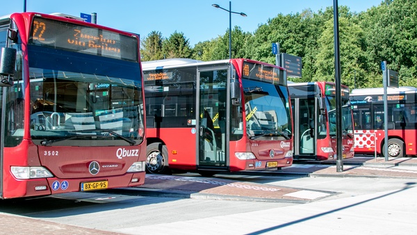 Bussen in plaats van treinen vanwege schade aan het spoor tussen Assen en Groningen